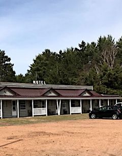 Riverdale Motel & Resort