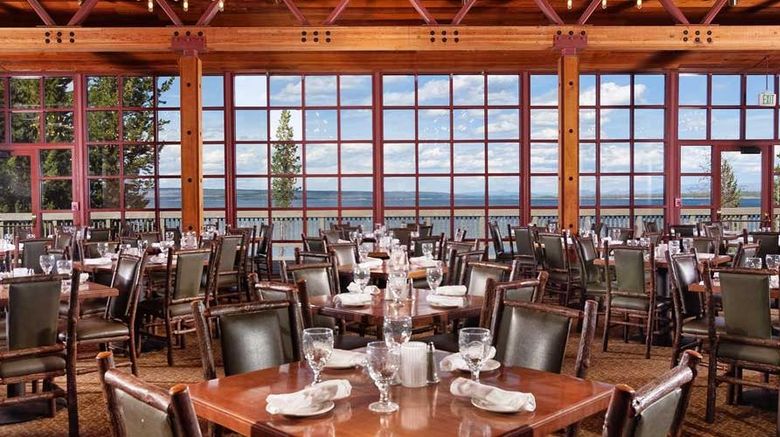 <b>Grant Village Hotel Restaurant</b>