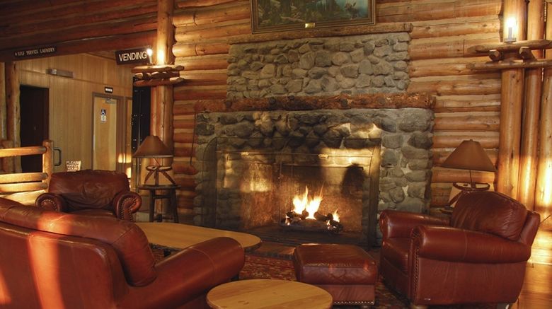 <b>Lake Lodge Cabins Lobby</b>