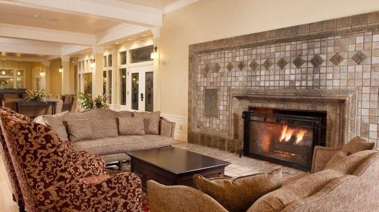 Lake Yellowstone Hotel & Cabins Lobby