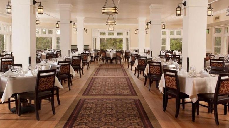 <b>Lake Yellowstone Hotel & Cabins Restaurant</b>