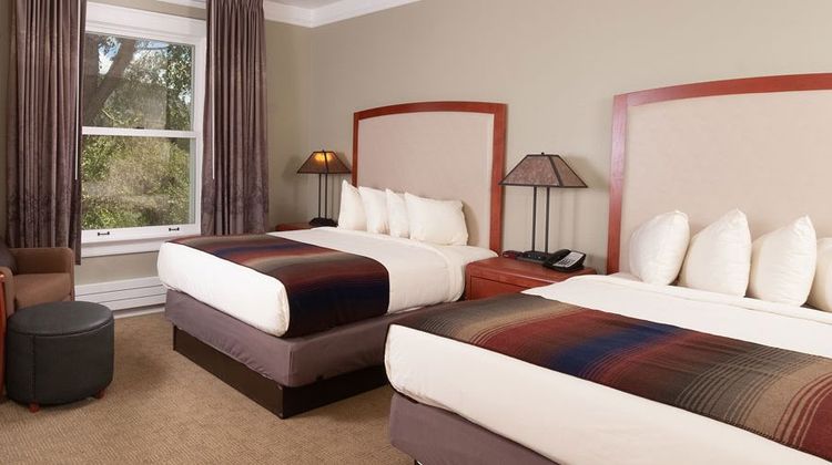 Mammoth Hot Springs Hotel Room