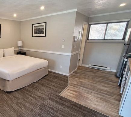 Pony Express West Motel Room