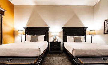 Elk Country Inn