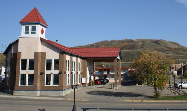 BCMInns Peace River Exterior