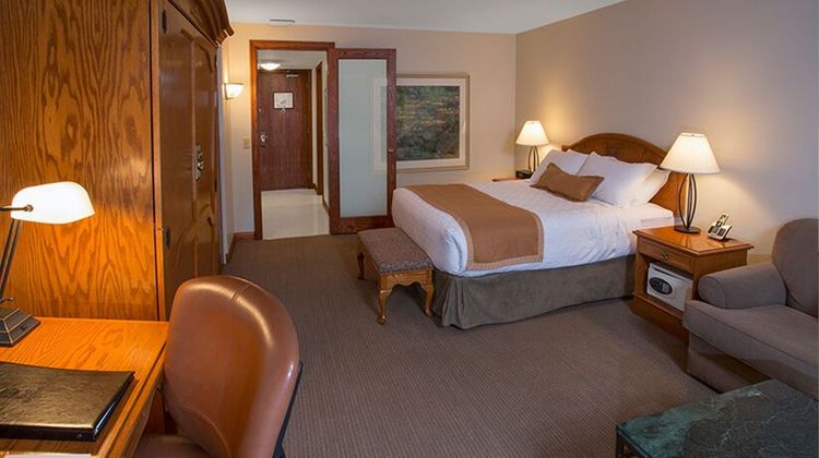 Jasper Inn & Suites Room