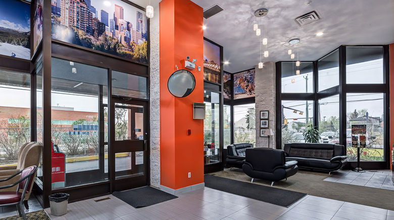<b>Airport Traveler's Inn Lobby</b>