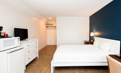 Cloud 9 Inn