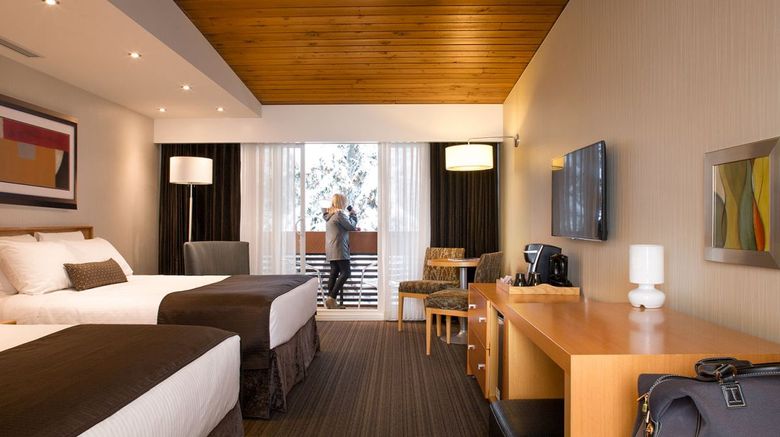 <b>Banff Aspen Lodge Room</b>