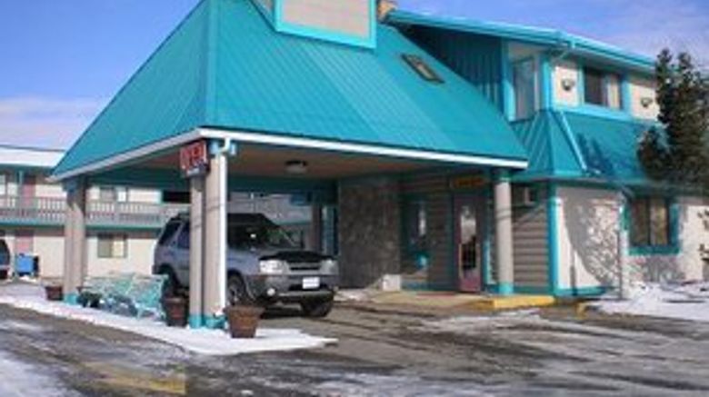 Alpine Inn Exterior