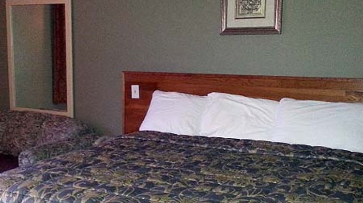 Magnuson Hotel Creston Room