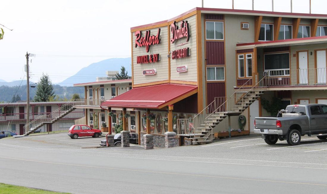 Redford Motel Exterior