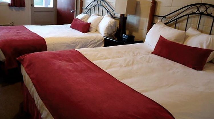 Dauphin Inn Express Motel Room