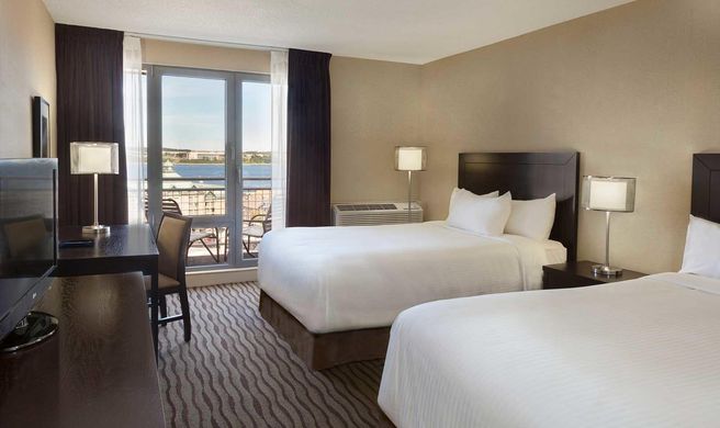 Delta Hotels Halifax Downtown Room