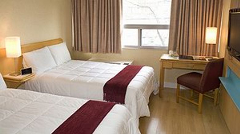 <b>Bond Place Hotel Room</b>