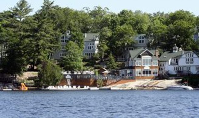 Rocky Crest Golf Resort Exterior