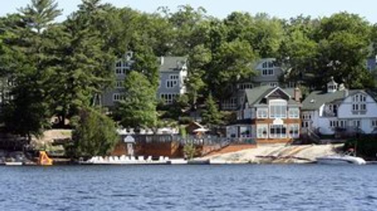 Rocky Crest Golf Resort Exterior