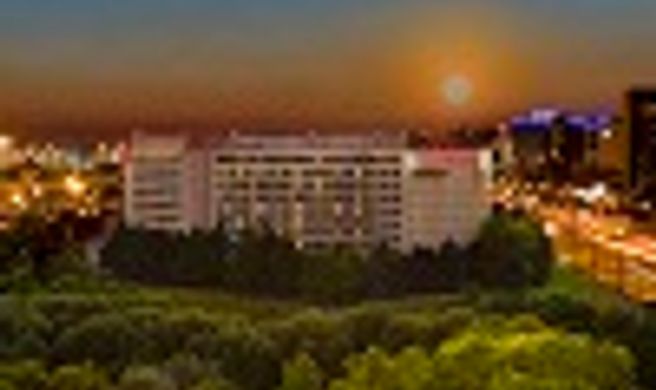 Toronto Airport Marriott Hotel Exterior