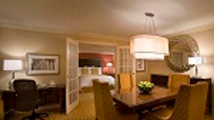 Toronto Airport Marriott Hotel Suite