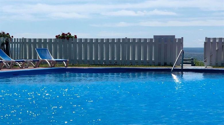 <b>Hostellerie Baie Bleue Pool</b>