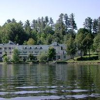 Ripplecove Lakefront Hotel & Spa