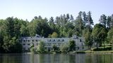 Ripplecove Lakefront Hotel & Spa Exterior