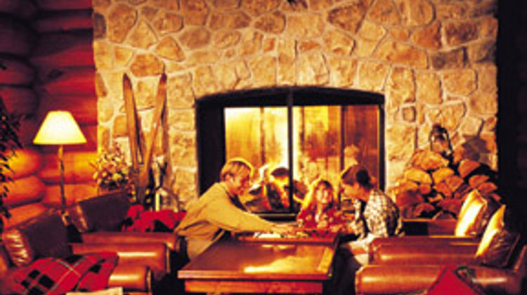 Le Grand Lodge Mont Tremblant Lobby