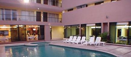 Hotel Ambassador Merida Pool