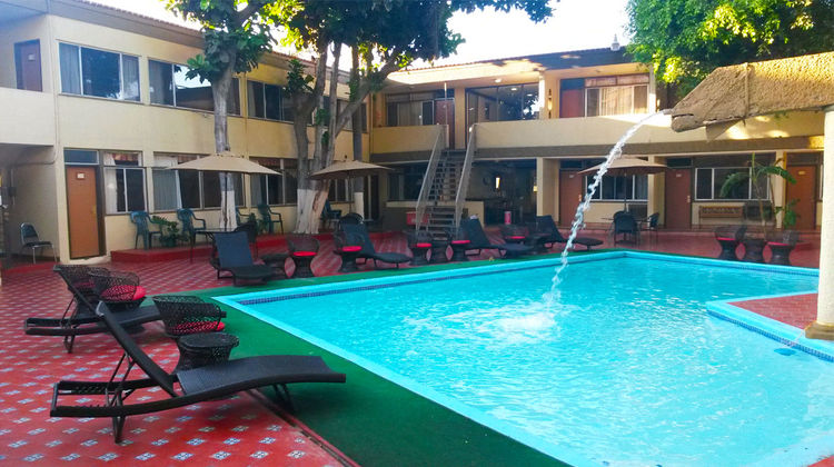 Baja Inn Hotels Ensenada Pool