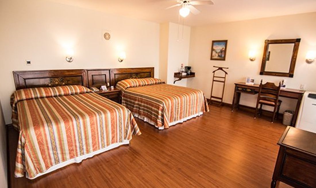 Hotel Plaza Uruapan Room