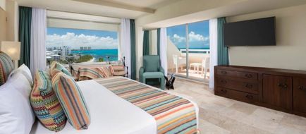 Grand Oasis Palm Room