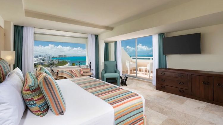 Grand Oasis Palm Room