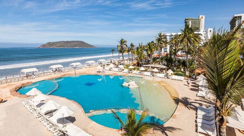 <b>Costa de Oro Beach Hotel Pool</b>