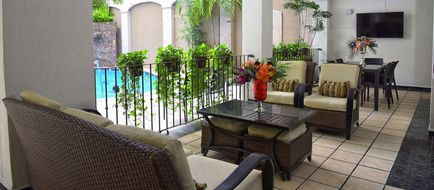 Hotel Eloisa Lobby