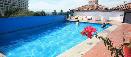 Hotel Encino Pool