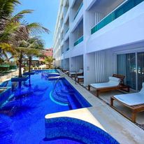 Flamingo Cancun Resort