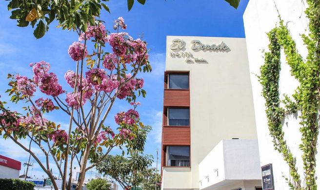 El Dorado Hotel Exterior