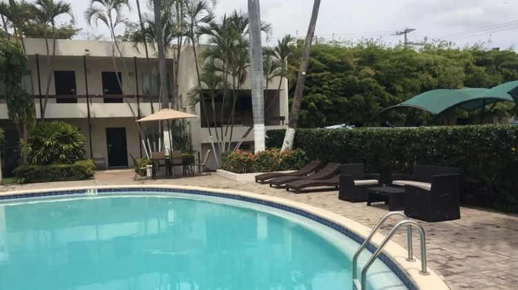 El Dorado Hotel Pool