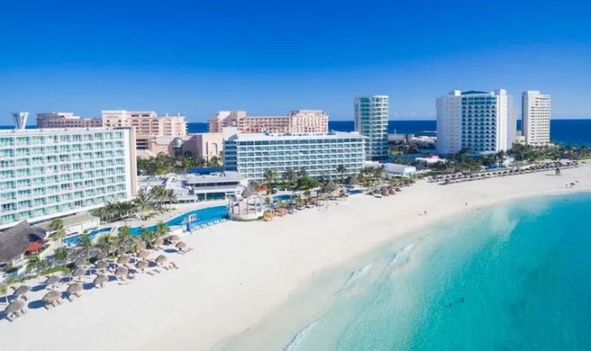 Krystal Cancun Exterior