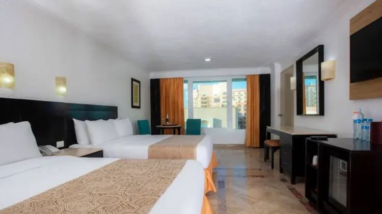 Krystal Cancun Room