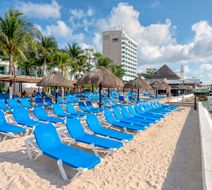 El Cid La Ceiba Beach Hotel Beach