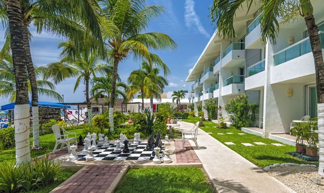 El Cid La Ceiba Beach Hotel Exterior