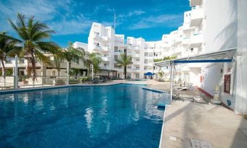 Ocean View Cancun Arenas
