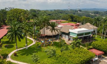 Loma Real Hotel