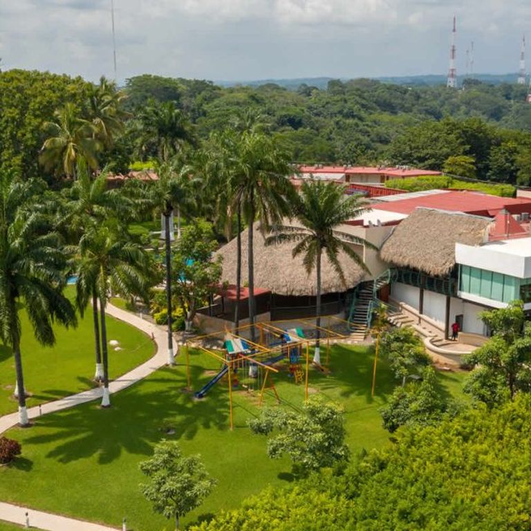 Loma Real Hotel