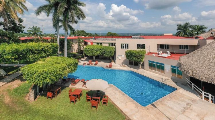 Loma Real Hotel Pool