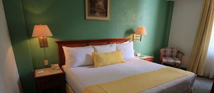 Maria Cristina Hotel Room