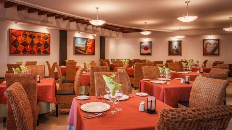 <b>Crown Paradise Golden Restaurant</b>
