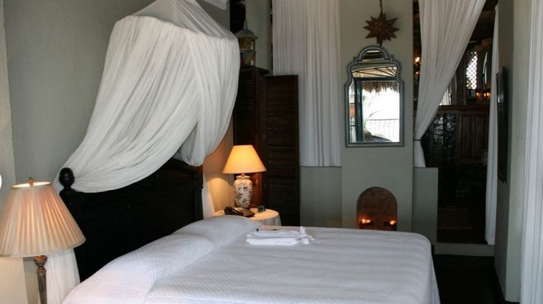 <b>Quinta Maria Cortez Room</b>