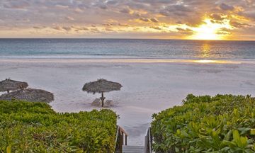 Coral Sands Hotel